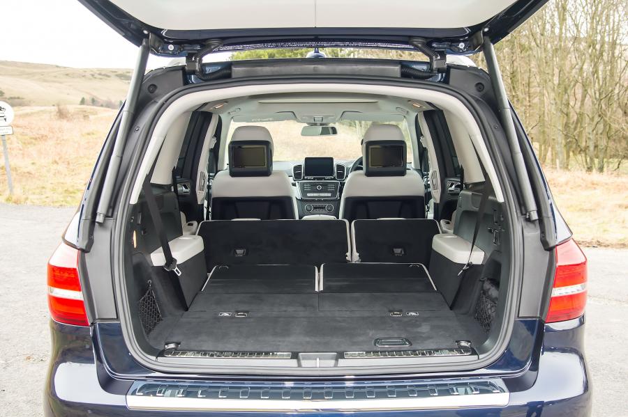  Mercedes-Benz GLS350d 4Matic AMG Line 2016 года  (UK) (фото 26 из 28)